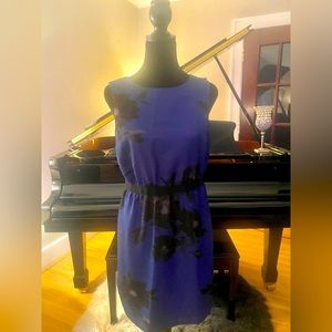 LOFT dress. Above knee. Size 4